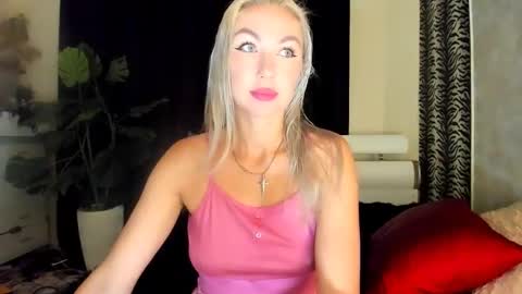 Snapshot of 6noangel66 chatting on 10.08.25 SABOTAGE online show from 10.08.25