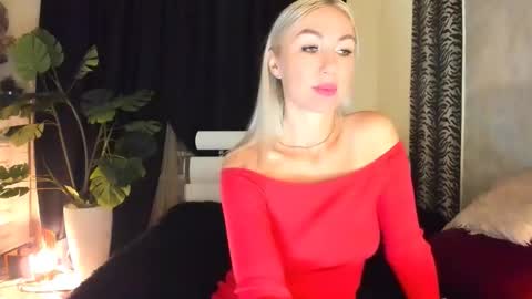 Snapshot of 6noangel66 chatting on 10.12.25 SABOTAGE online show from 10.12.25