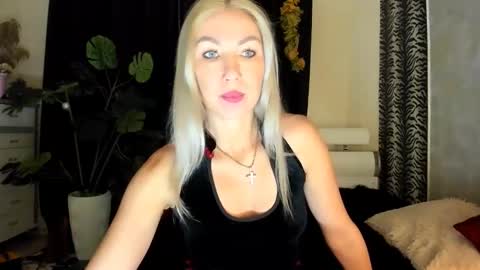 Snapshot of 6noangel66 chatting on 11.06.25 SABOTAGE online show from 11.06.25