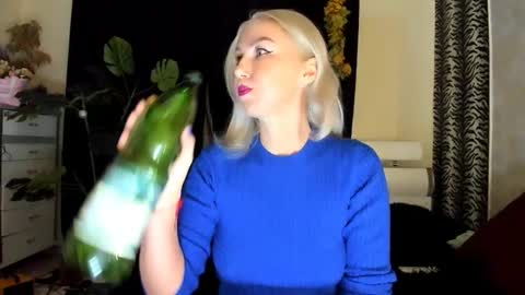 Snapshot of 6noangel66 chatting on 11.08.25 SABOTAGE online show from 11.08.25