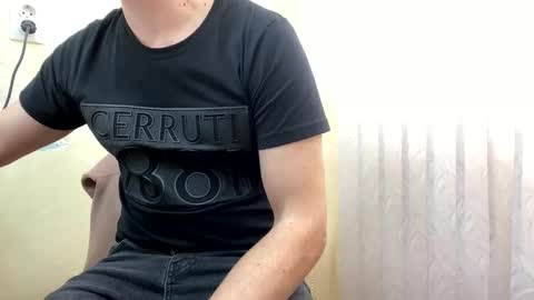 Snapshot of 7znkbob chatting on 12.23.24 bob big head online show from 12.23.24