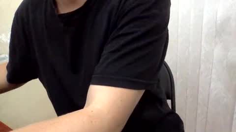 Snapshot of 7znkbob chatting on 09.08.25 bob big head online show from 09.08.25