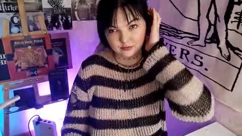 Ivy online show from 10.04.25