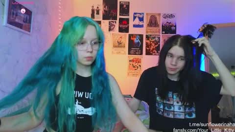 Snapshot of 819sunflowerinahat2016 chatting on 02.01.25 Cornelia and Dante online show from 02.01.25