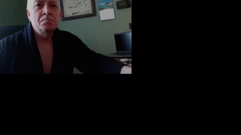 Snapshot of 8inch3 chatting on 01.19.25 8inch3 online show from 01.19.25