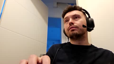 8inchdude93 online show from 11.12.25