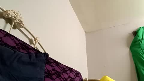 8intenn online show from 02.25.26