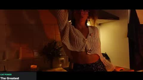 Snapshot of 9calliope chatting on 09.27.25 9calliope online show from 09.27.25