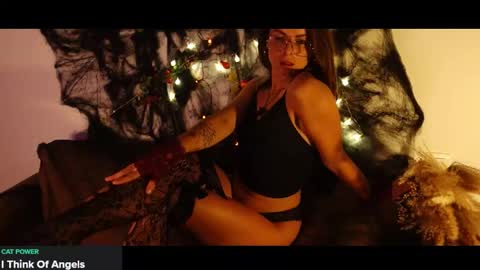 Snapshot of 9calliope chatting on 10.09.25 9calliope online show from 10.09.25