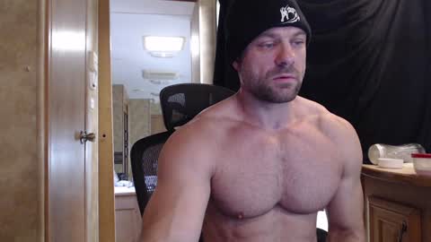 Snapshot of 9fat_inches chatting on 12.20.24 9 fat inches online show from 12.20.24