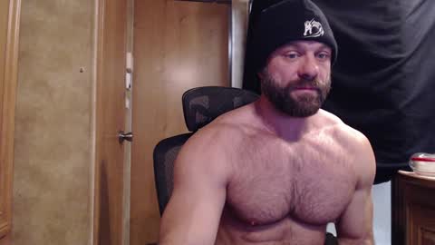 Snapshot of 9fat_inches chatting on 01.26.25 9 fat inches online show from 01.26.25