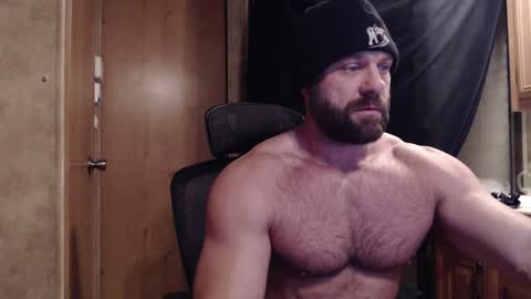 Snapshot of 9fat_inches chatting on 01.31.25 9 fat inches online show from 01.31.25