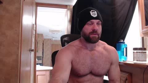 Snapshot of 9fat_inches chatting on 03.07.25 9 fat inches online show from 03.07.25