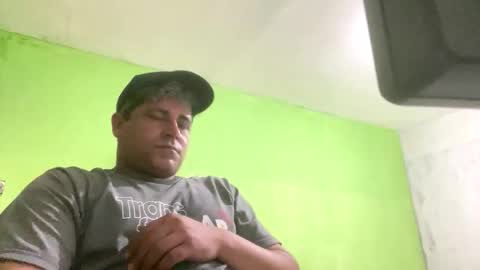 Snapshot of 9vinhocamshow chatting on 10.12.25 9vinhocamshow online show from 10.12.25