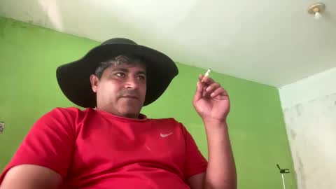 Snapshot of 9vinhocamshow chatting on 10.14.25 9vinhocamshow online show from 10.14.25