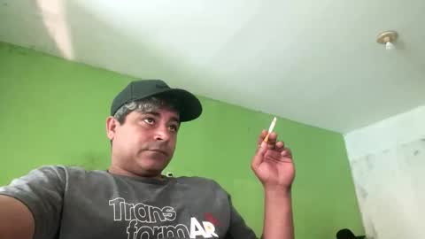 Snapshot of 9vinhocamshow chatting on 10.20.25 9vinhocamshow online show from 10.20.25