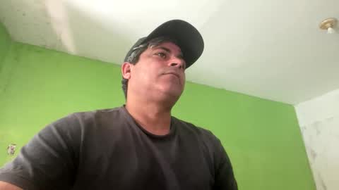 Snapshot of 9vinhocamshow chatting on 10.31.25 9vinhocamshow online show from 10.31.25