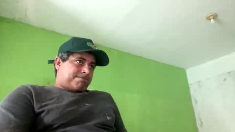 Snapshot of 9vinhocamshow chatting on 11.12.25 9vinhocamshow online show from 11.12.25