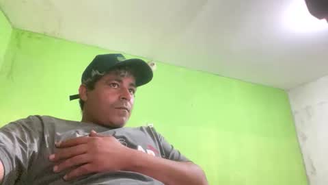 Snapshot of 9vinhocamshow chatting on 11.12.25 9vinhocamshow online show from 11.12.25