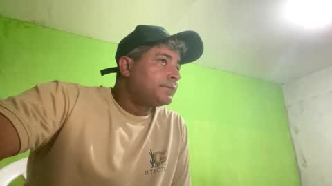 Snapshot of 9vinhocamshow chatting on 04.28.26 9vinhocamshow online show from 04.28.26