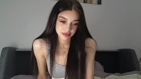 Snapshot of 9west chatting on 06.12.26 KARINA online show from 06.12.26