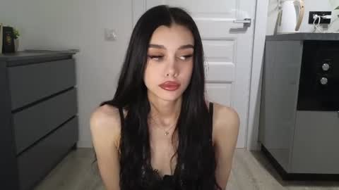 Snapshot of 9west chatting on 07.16.26 KARINA online show from 07.16.26