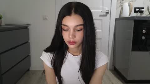 Snapshot of 9west chatting on 08.01.26 KARINA online show from 08.01.26