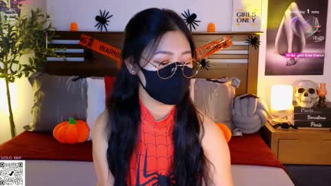 Snapshot of _aaliyah chatting on 10.28.25 ally online show from 10.28.25