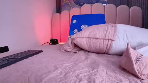  abby rouss online show from 12.02.25