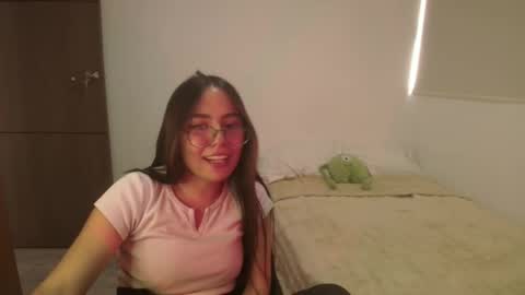Snapshot of _abbyyyy_ chatting on 05.13.26 abby 3 online show from 05.13.26
