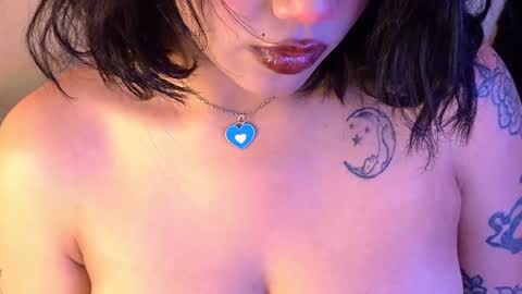 Snapshot of _abigaill_1 chatting on 12.21.24 abigaill online show from 12.21.24