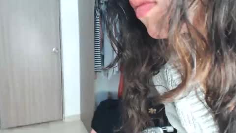 _abrill_20 online show from 11.28.25