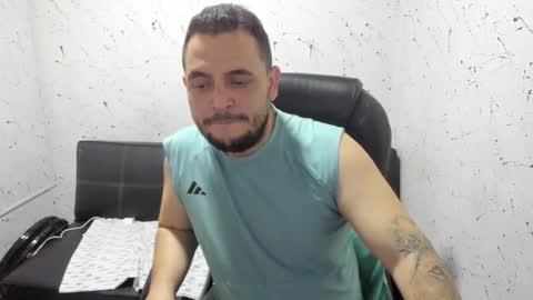 Snapshot of _ace_ventura chatting on 10.27.25 ---- online show from 10.27.25