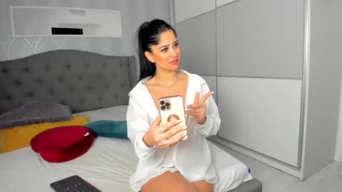 Adelle online show from 02.16.26