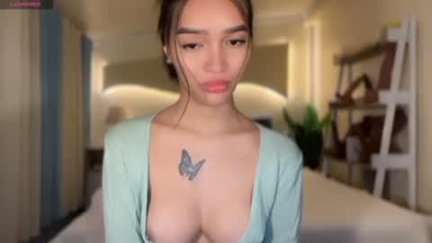 Snapshot of _agatha69_ chatting on 10.25.25 agatha online show from 10.25.25