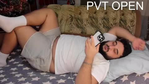 Snapshot of _alan_bear_ chatting on 02.21.25 Alan online show from 02.21.25