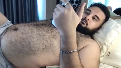 Snapshot of _alan_bear_ chatting on 12.18.25 Alan online show from 12.18.25