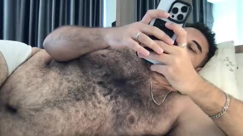 Snapshot of _alan_bear_ chatting on 12.22.25 Alan online show from 12.22.25