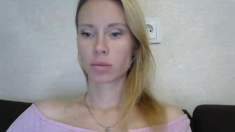 Snapshot of _alex1819 chatting on 10.14.25 _alex1819 online show from 10.14.25