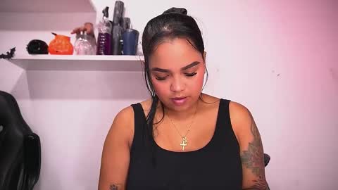 Snapshot of _alexaa_20 chatting on 10.29.25 Alexa online show from 10.29.25