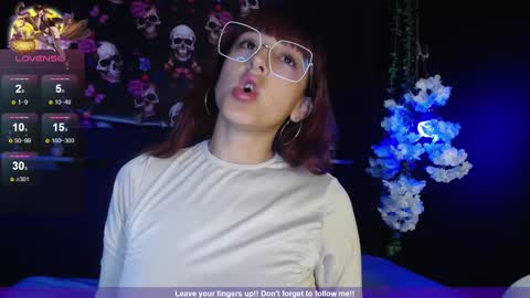 Snapshot of _alhanna chatting on 10.15.25 Alhanna online show from 10.15.25