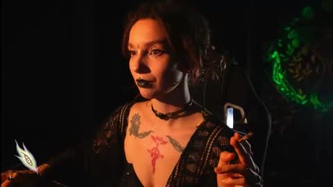 Snapshot of _alicemorrison_ chatting on 10.22.25 Alice Morrison Mistress Datura online show from 10.22.25