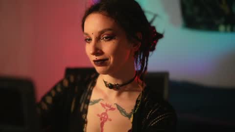 Snapshot of _alicemorrison_ chatting on 05.19.26 Alice Morrison Mistress Datura online show from 05.19.26
