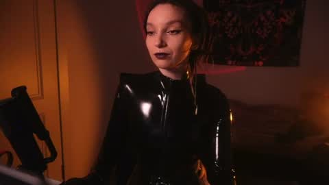 Snapshot of _alicemorrison_ chatting on 06.24.26 Alice Morrison Mistress Datura online show from 06.24.26