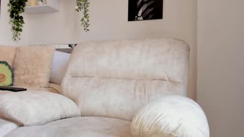 Snapshot of _alissonrose chatting on 12.05.24 Karo online show from 12.05.24