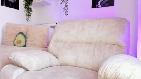 Snapshot of _alissonrose chatting on 12.07.24 Karo online show from 12.07.24