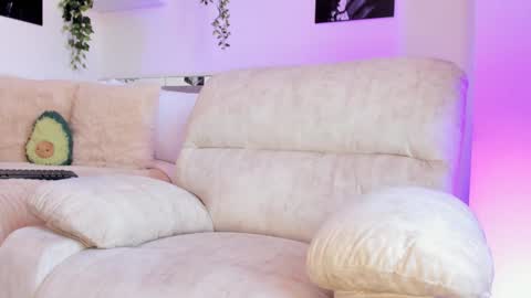 Snapshot of _alissonrose chatting on 12.08.24 Karo online show from 12.08.24