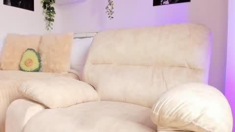 Snapshot of _alissonrose chatting on 12.23.24 Karo online show from 12.23.24