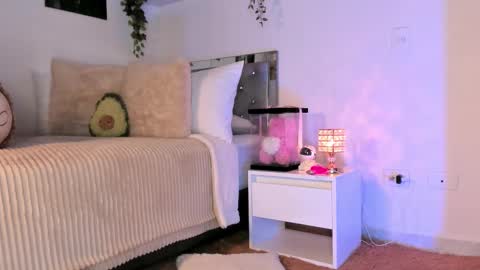 Snapshot of _alissonrose chatting on 09.22.25 Karo online show from 09.22.25