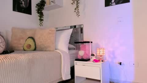 Snapshot of _alissonrose chatting on 10.02.25 Karo online show from 10.02.25